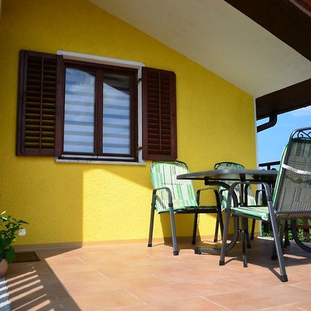 Apartma Louis Dutovlje エクステリア 写真